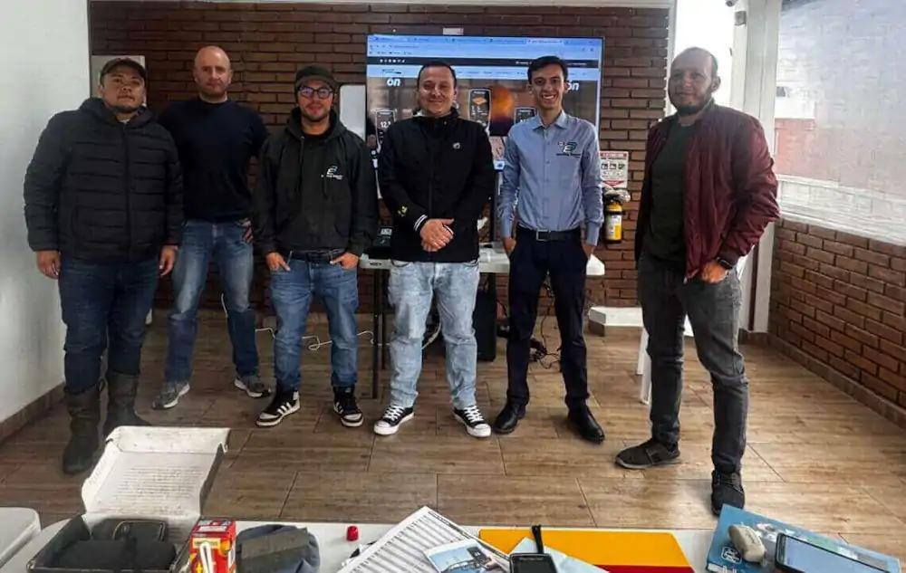 Blasting Experts realizó taller técnico sobre el Positector 6000